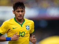 IM电竞官网-世界杯之夜，英格拉姆高光表现，篮球巨星在足球世界的跨界传奇