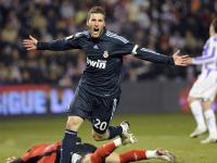 IM电竞官网-新疆队横扫火箭，德罗赞在NBA季后赛接管比赛，跨越篮球世界的胜利交响曲