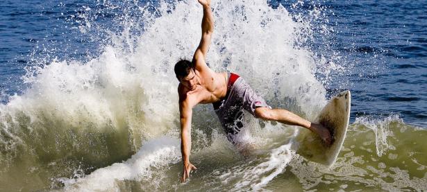 IM电竞游戏-韩国队碾压马来西亚队，马琳扛起全队—坚韧与责任的胜利交响曲