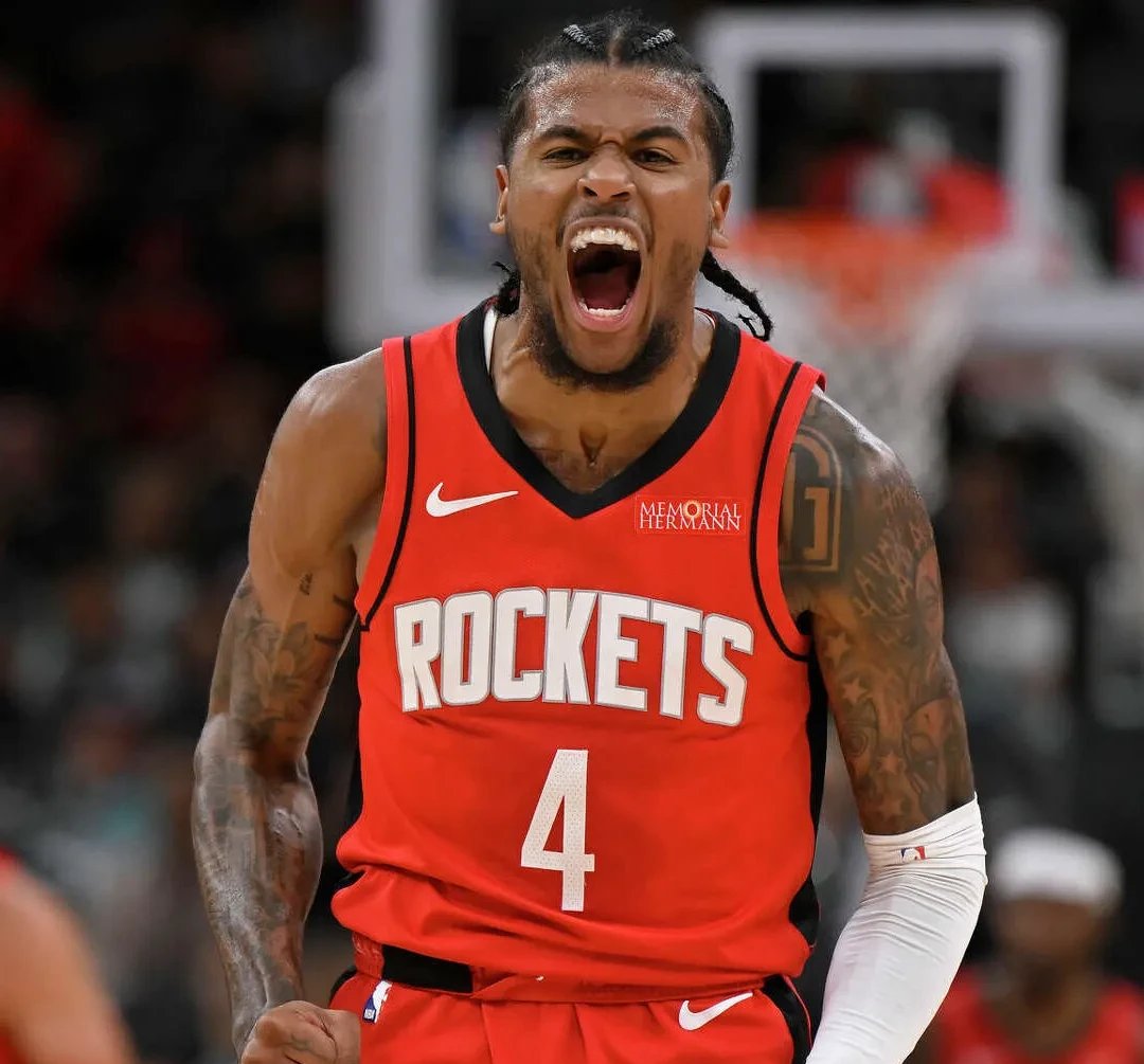 猛龙惜败马刺，范弗利特全场贡献分