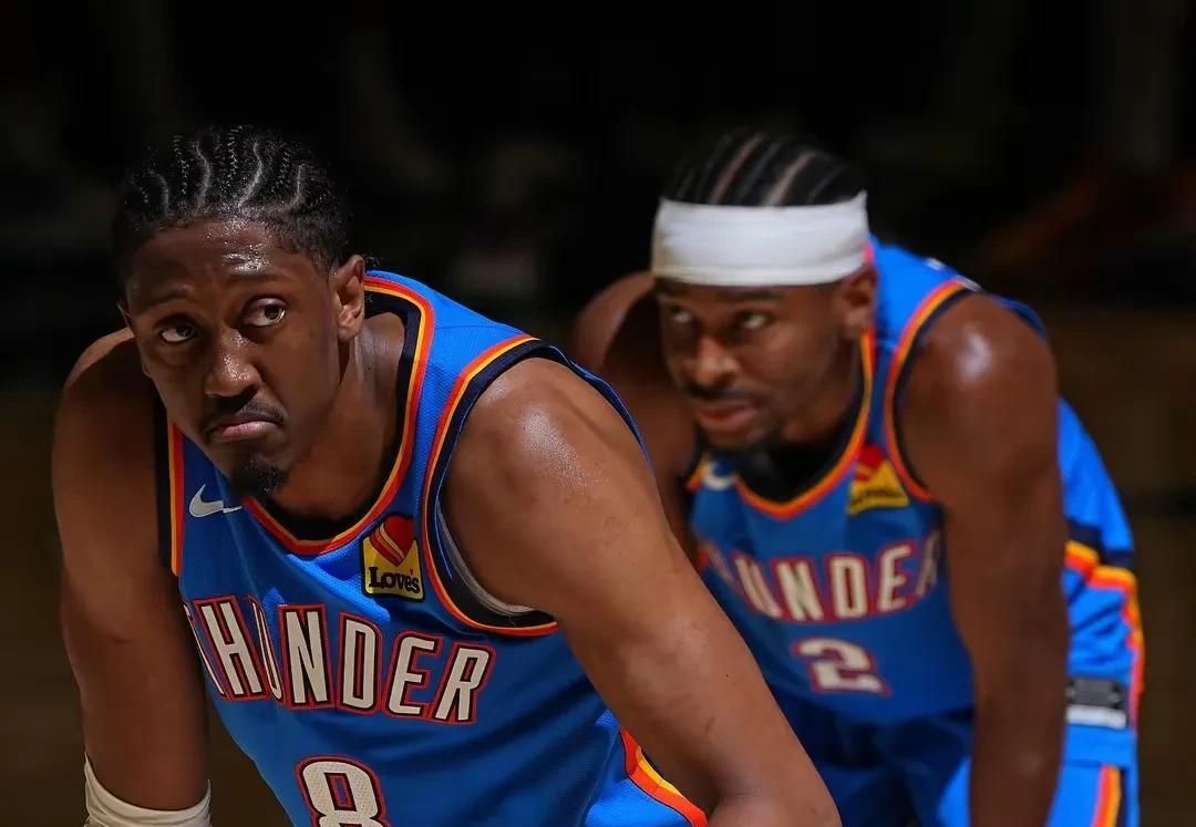 关于实力强弱对决，球场悬念迭起，谁将崭露头角的信息