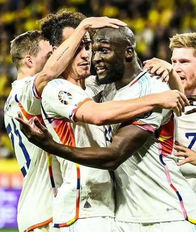 瑞典足球队在欧洲比赛中一路高歌的简单介绍