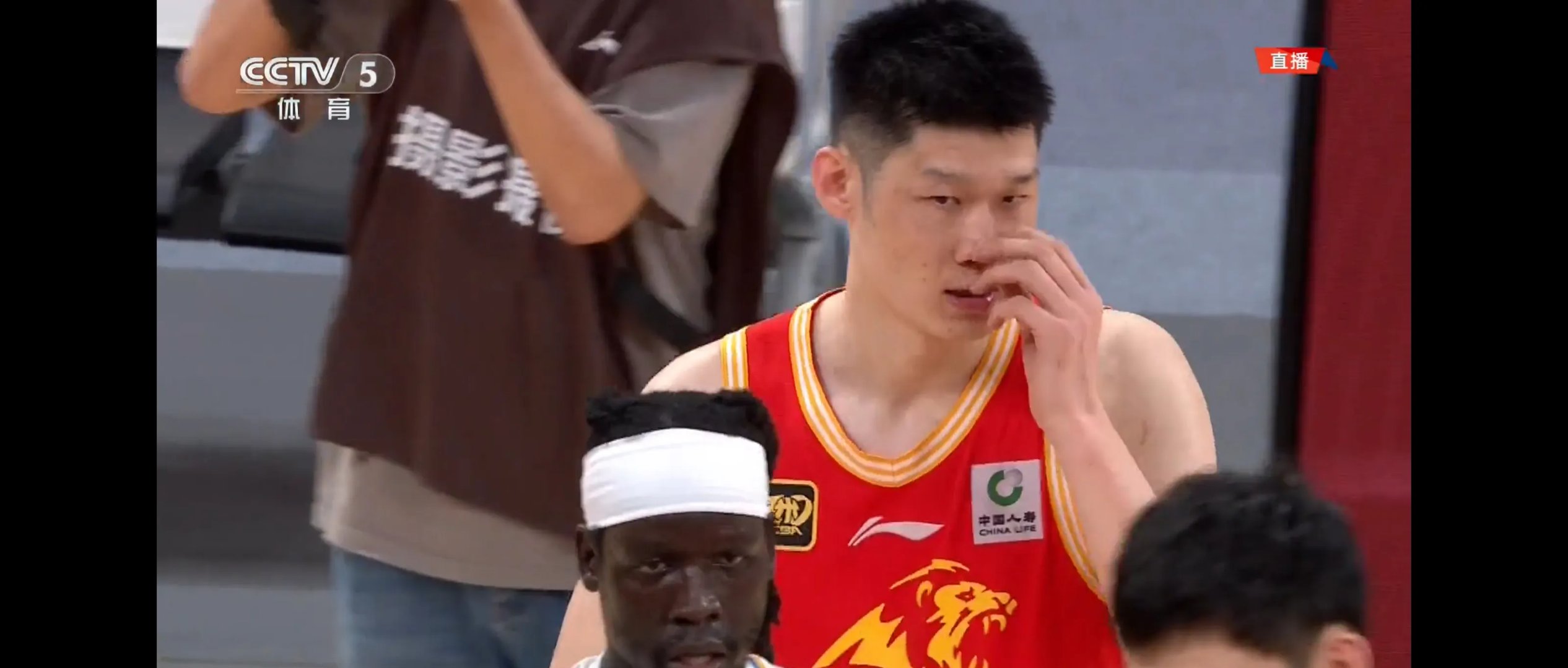 浙江男篮再获胜，豪取连胜势不可挡