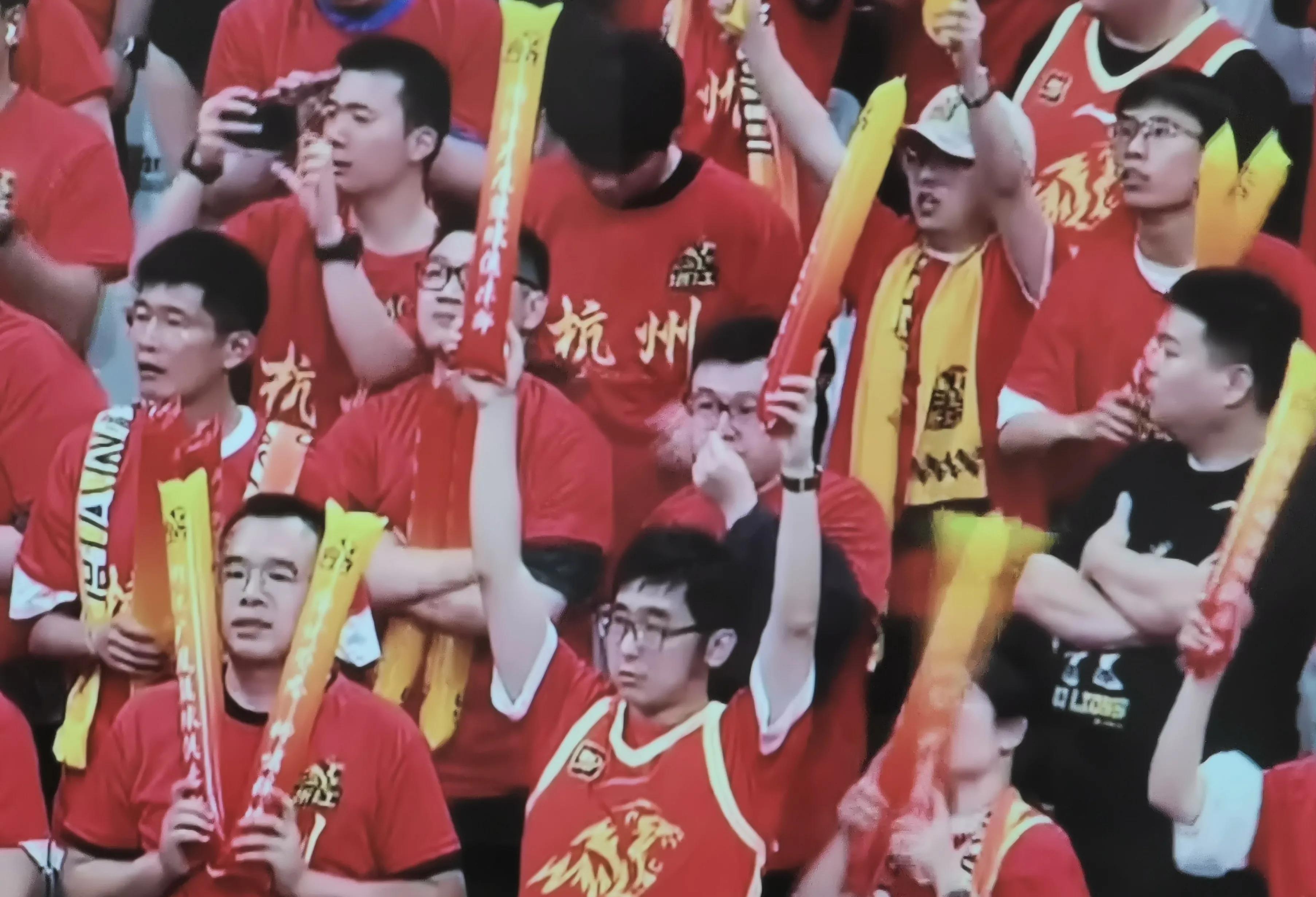 浙江男篮再获胜，豪取连胜势不可挡