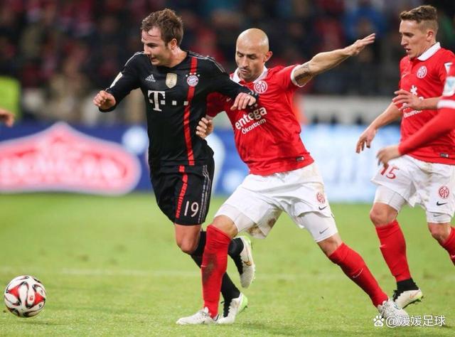 关于奥格斯堡面对柏林赫塔，寻求赢得关键比赛的信息