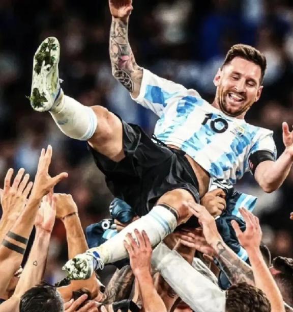 巴萨领先积分榜！梅西出色发挥，助队保持胜利的简单介绍