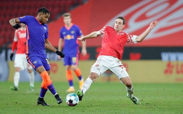 美因沙丁客场告捷，逼近德甲前四的简单介绍