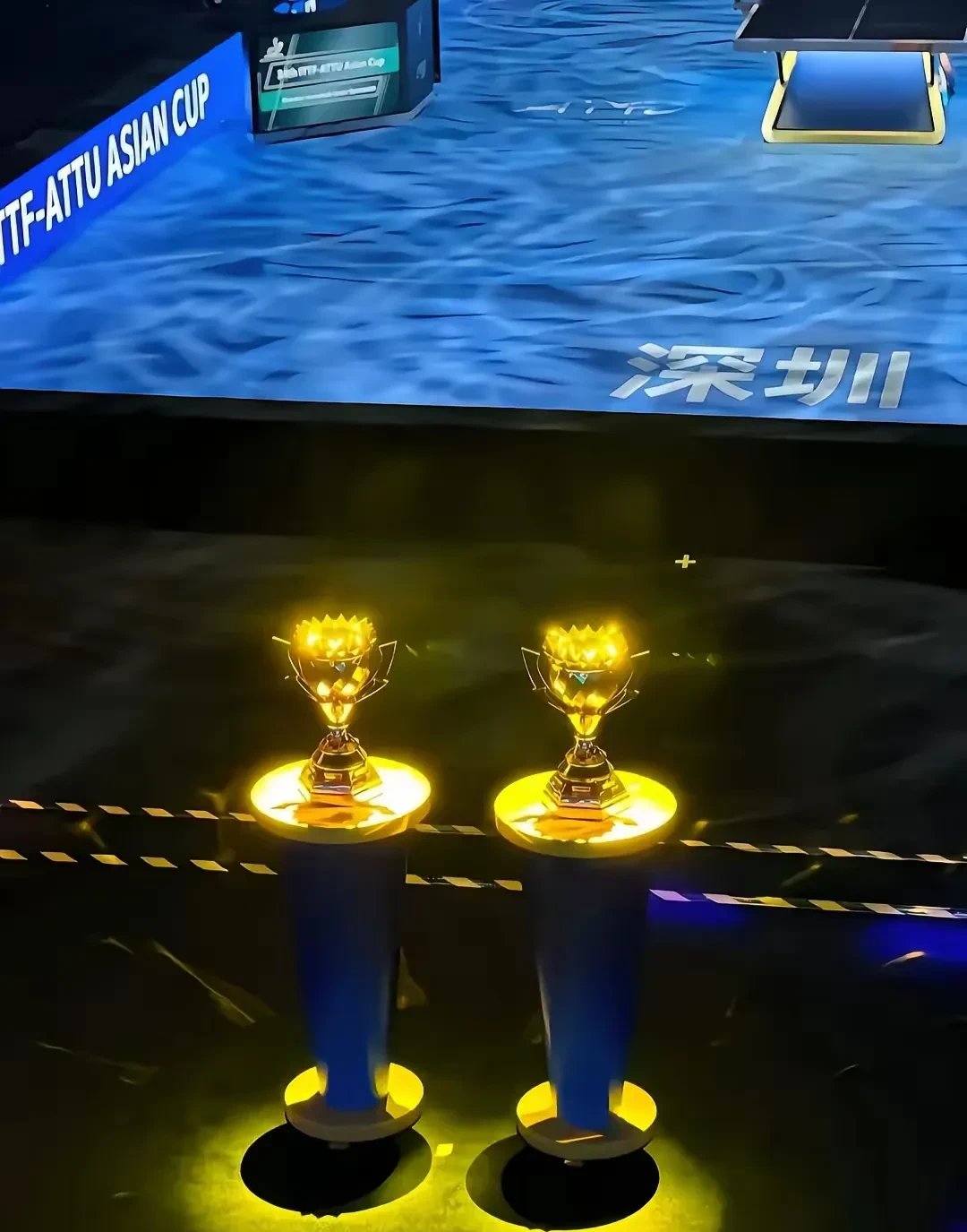 包含精锐对决：亚洲足球豪门冠军争霸展开对决的词条