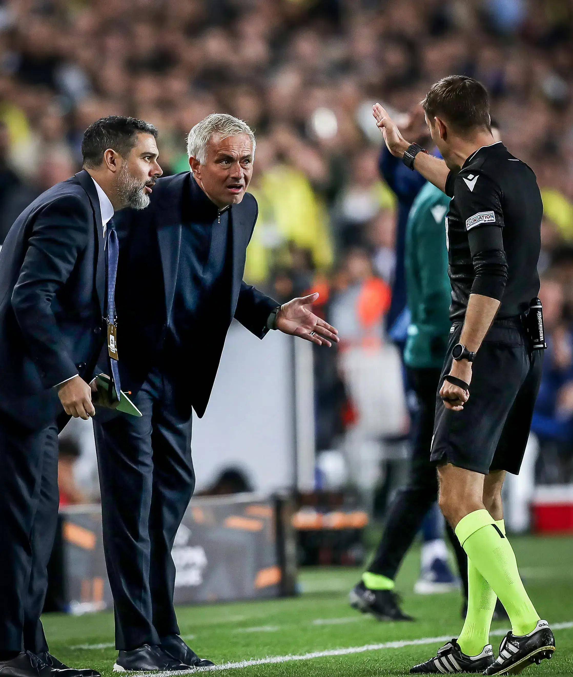 包含黑马意外，欧洲杯上的意想不到之战的词条