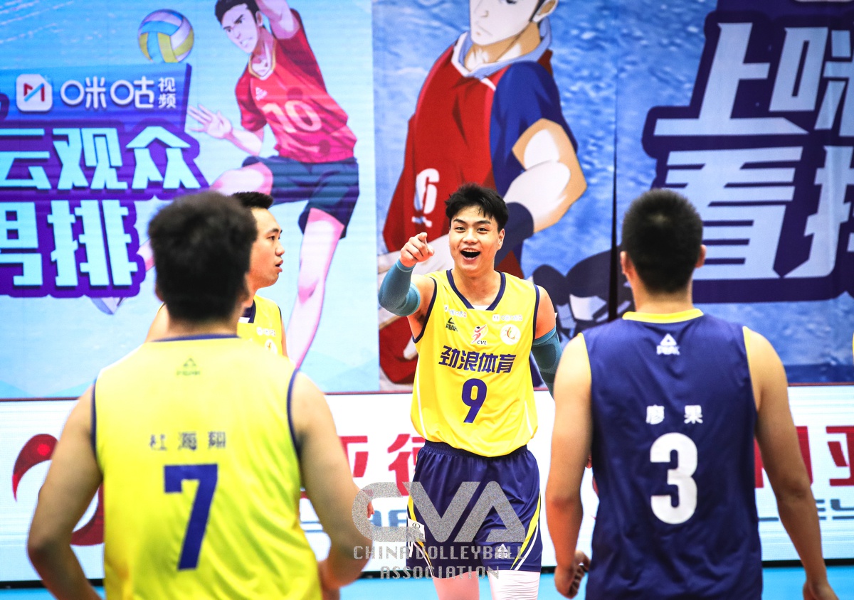 包含争锋赛事备战进行中，准备全力争夺胜利的词条