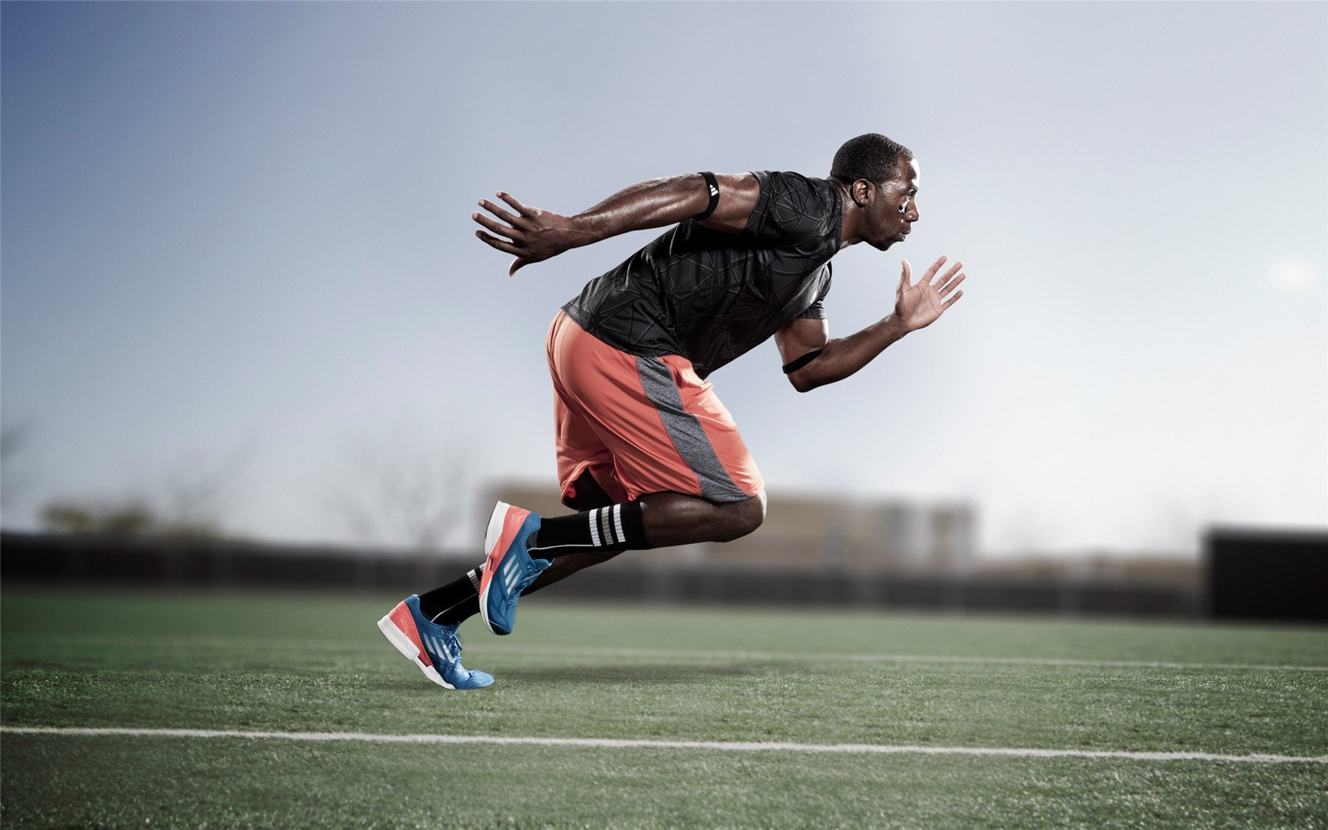 赛道上的火焰,巴雷拉如何点燃F1街道赛之夜